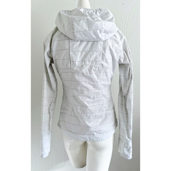 EUC Athleta White Gray Striped Windbreaker Hooded Jacket Size XSmall Thumbholes - Picture 3 of 15